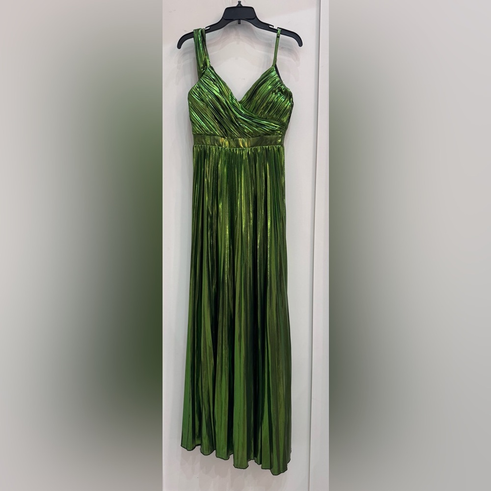 Elegant Green Pleated Gown